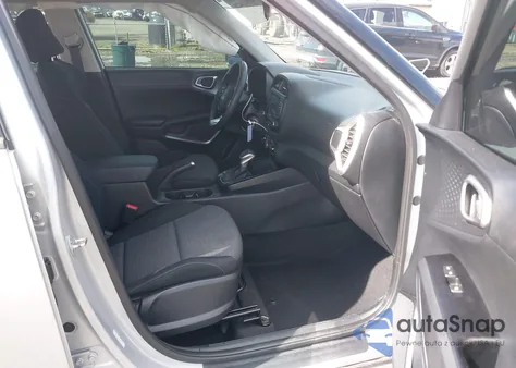 2021 Kia Soul S z USA, uszkodzony, nr VIN KNDJ23AU0M7747371